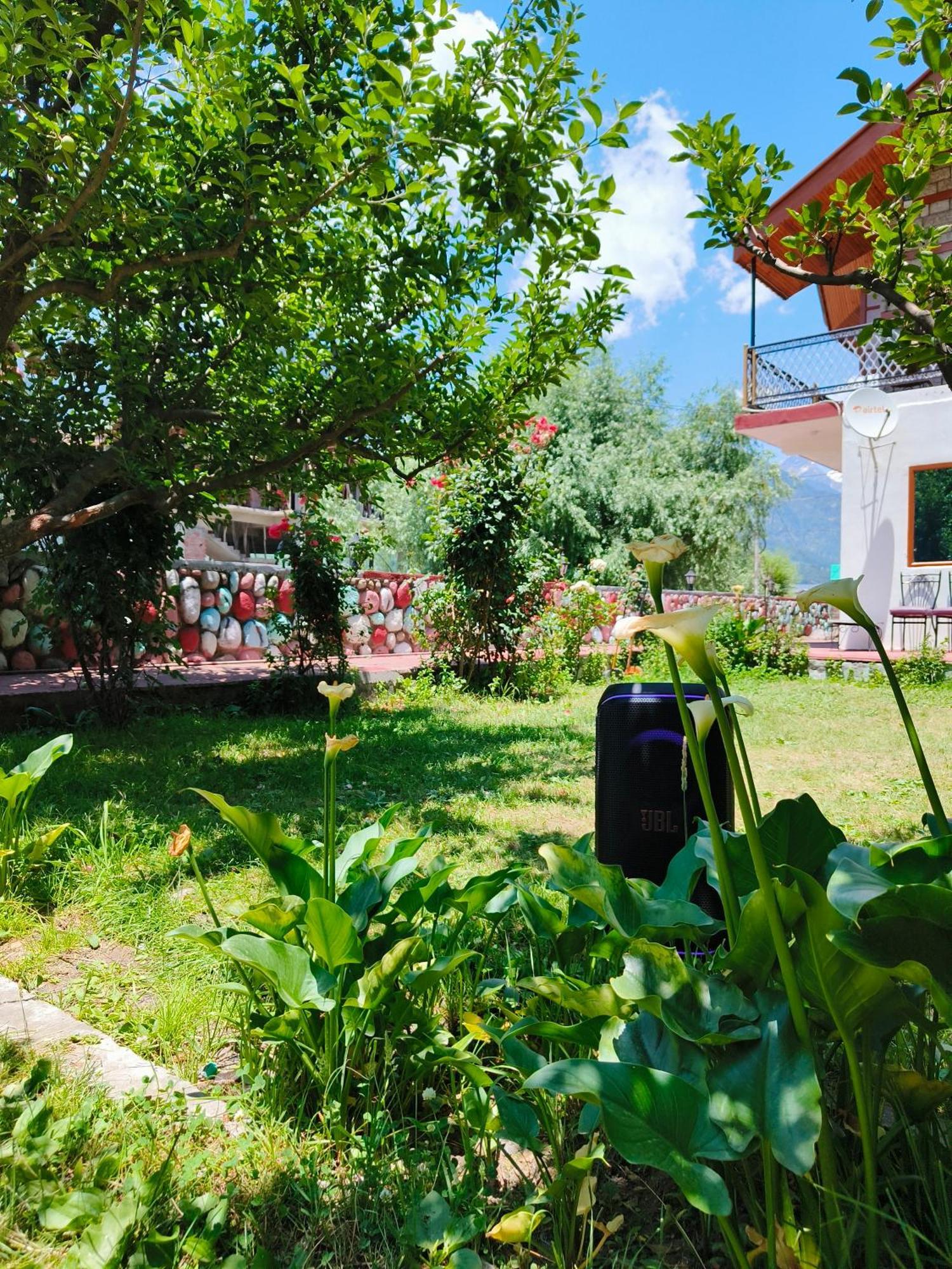 Melody Orchard Cottage Jagatsukh Buitenkant foto